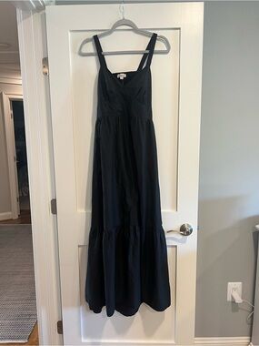 NWT LOFT size 4 Black Tiered Maxi Dress, cut out back